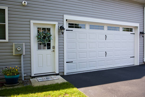 24/7 Emergency Garage Door Panel Replacement experts in Brookhaven, GA